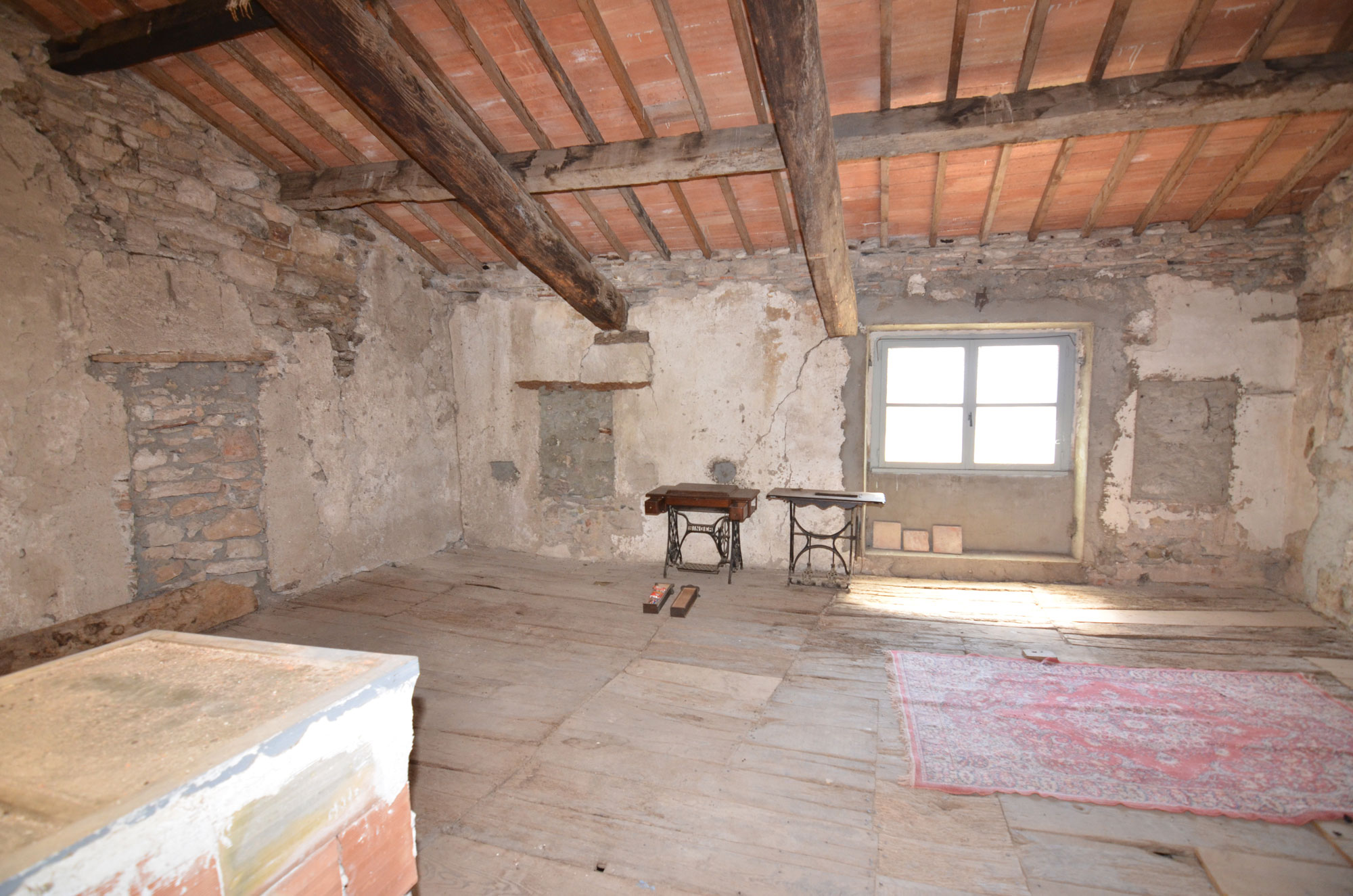 1381CA_grenier.jpg
