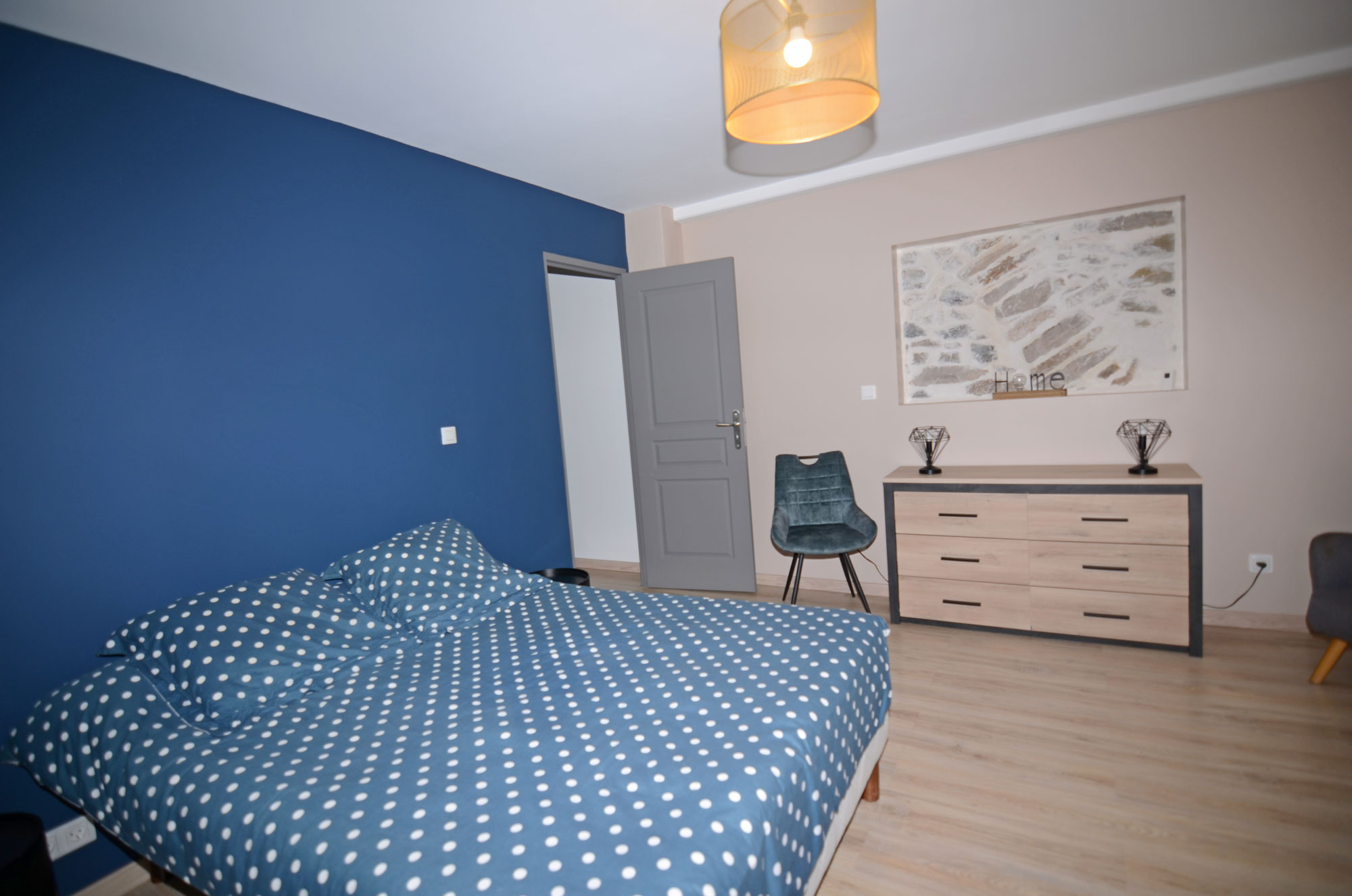1382BI_bedroom2.jpg