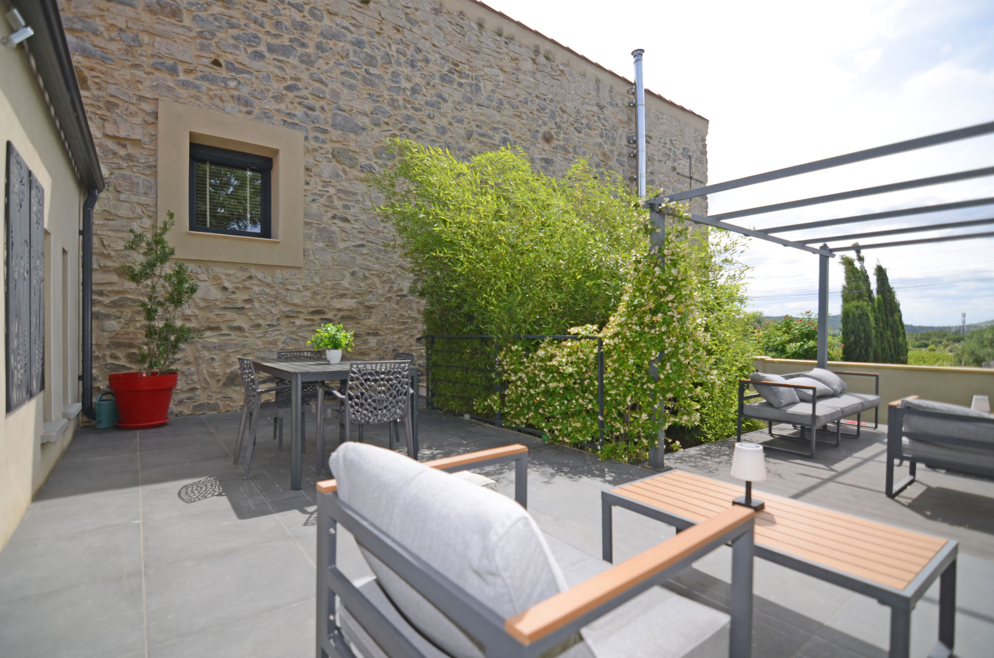 1382BI_terasse_et_jardin.jpg