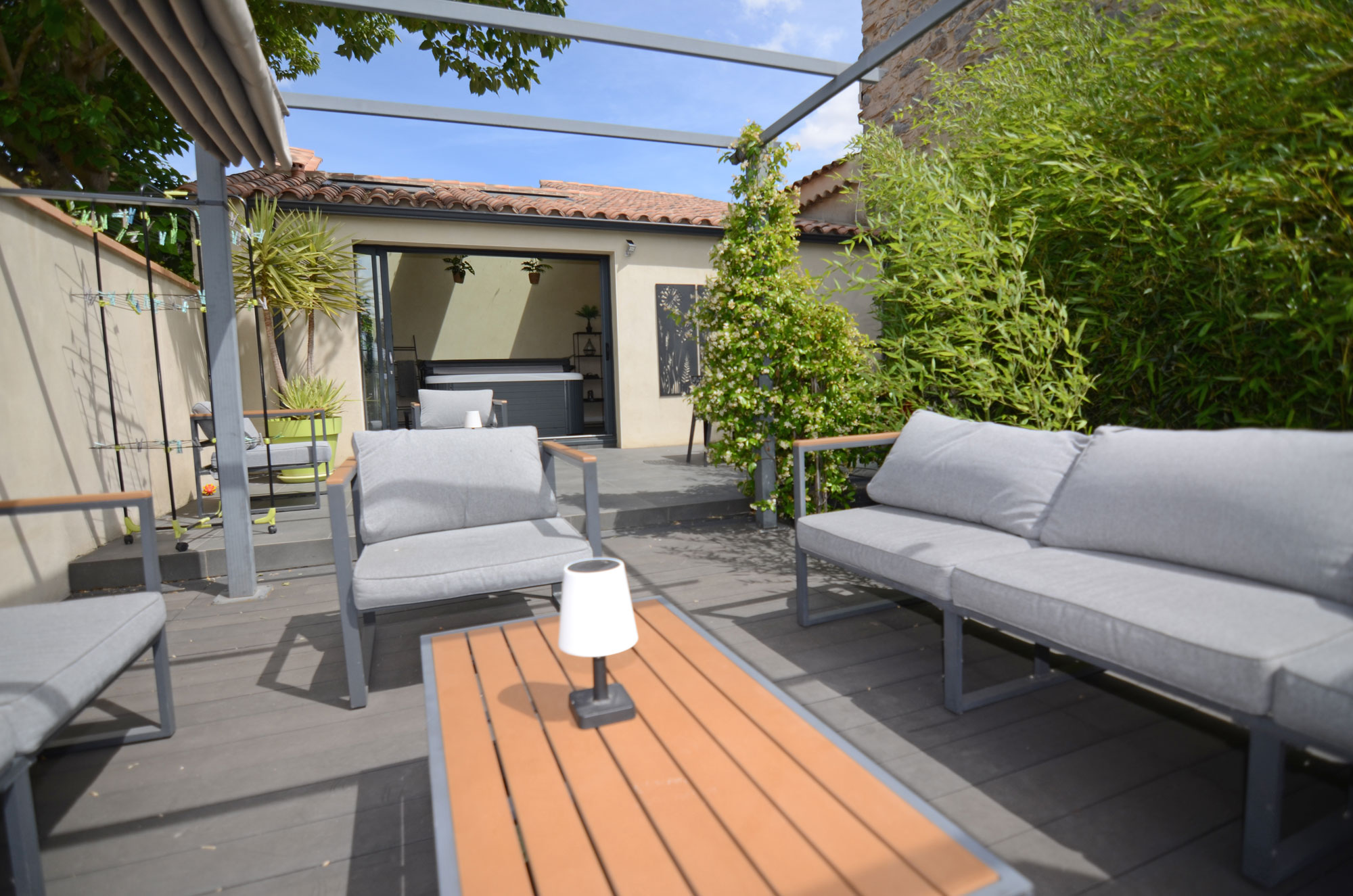 1382BI_terrace3.jpg