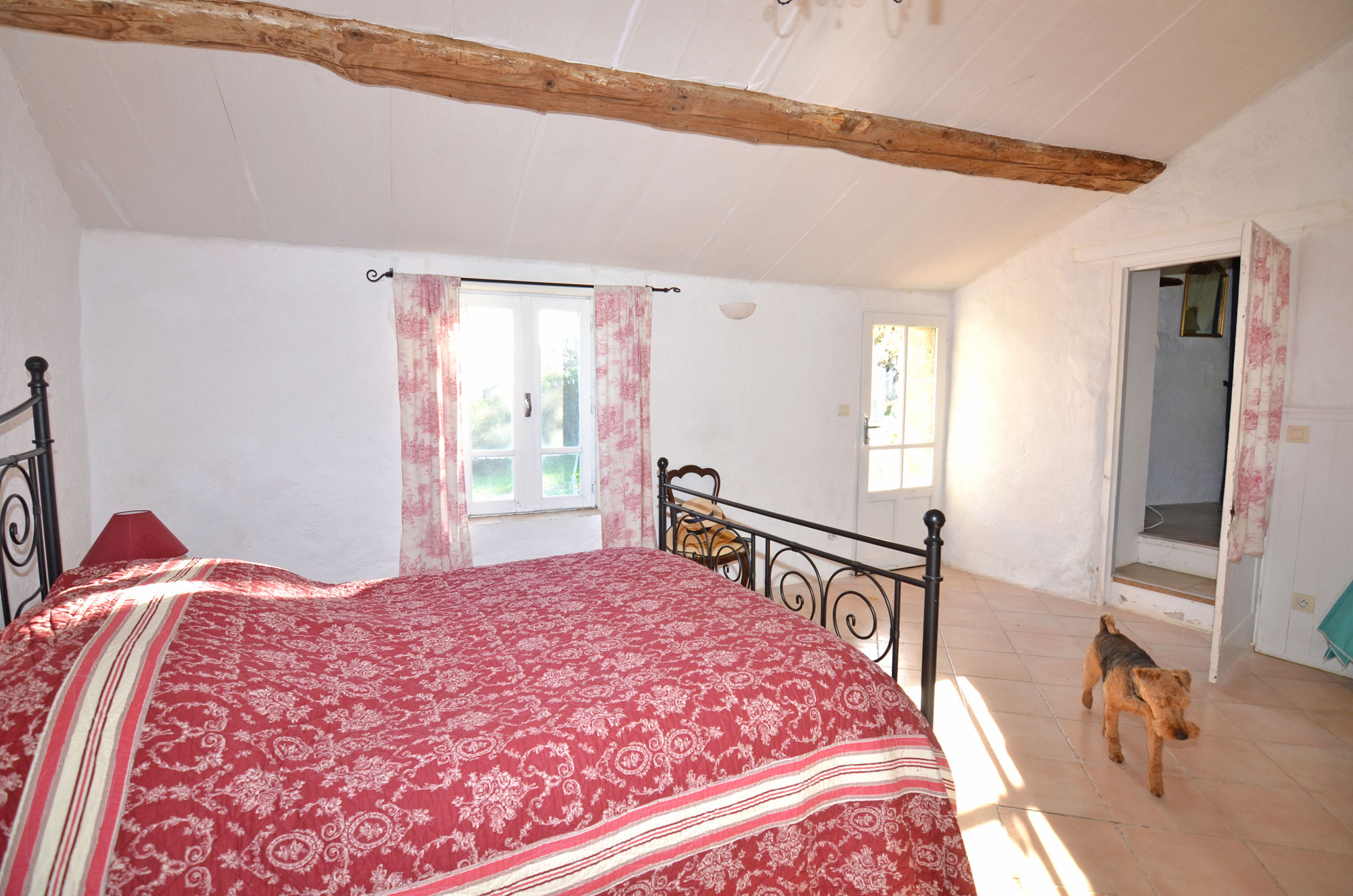 1387BI_bedroom.jpg